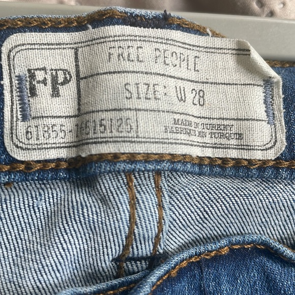 Free People Women’s Ripped Skinny Jeans - Picture 7 of 7